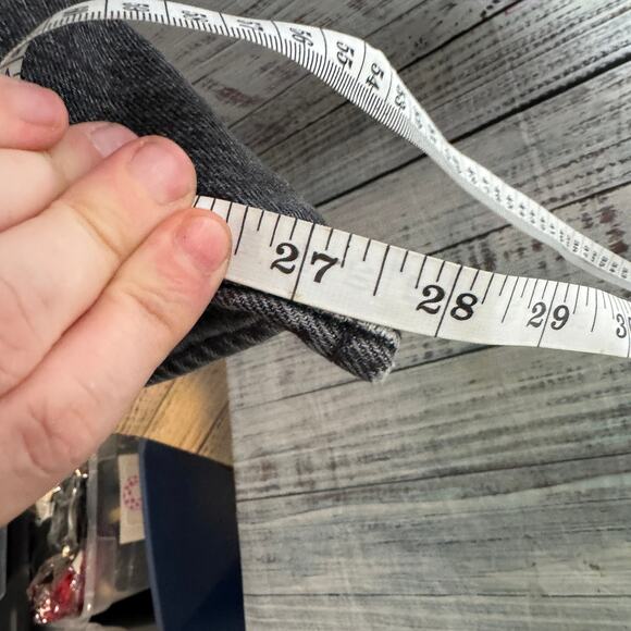 Levi’s Wedgie Straight Jeans Women’s Size 29 Gray High Rise Slim Straight Leg - Picture 7 of 7